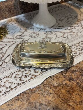 Vintage Ornate Silver Butter Dish - 142 Silver Plated